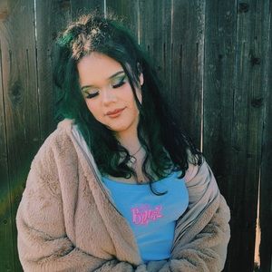 Meet your Posher, Jessica